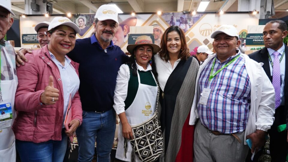 Atención pequeños productores y campesinos asociados de Colombia, se abre convocatoria para cofinanciar proyectos productivos